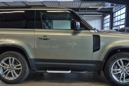 Land Rover Defender 16.300 km 54.490 &euro; Geesthacht bei Hamburg 21502