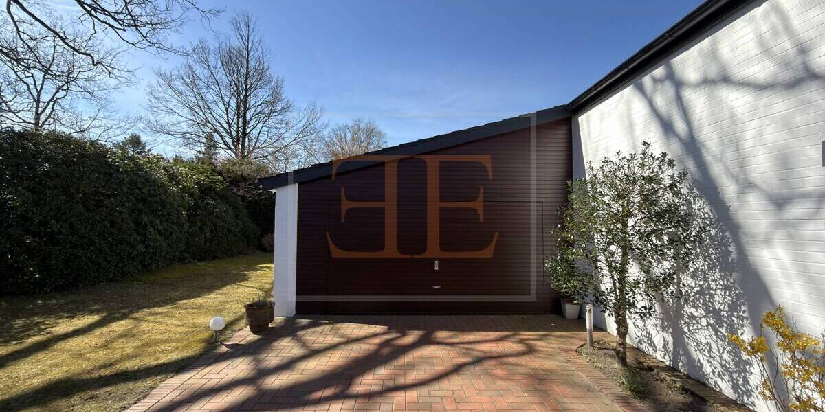 Charakterstarkes Architektenhaus mit Wellnessbereich und Doppelgarage in Hamburg-Volksdorf - Einfamilienhaus Hamburg / Volksdorf Volksdorf | Angebot:26230730