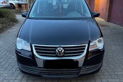 VW Touran 156.130 km 6.650 &euro; Hamburg 22045