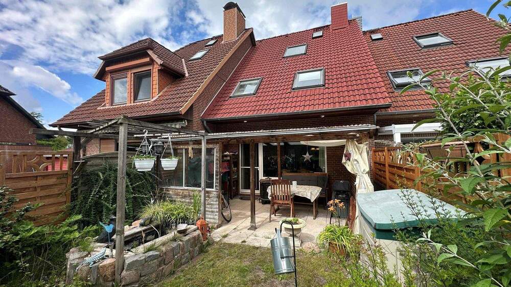Solides Reihenmittelhaus mit ausgebautem Spitzboden und Keller in familienfreundlicher Lage 5 zimmer