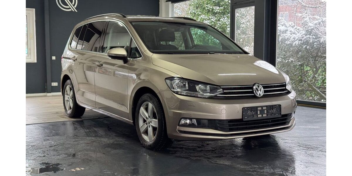 VW Touran 149.000 km 17.990 &euro; Hamburg 22457