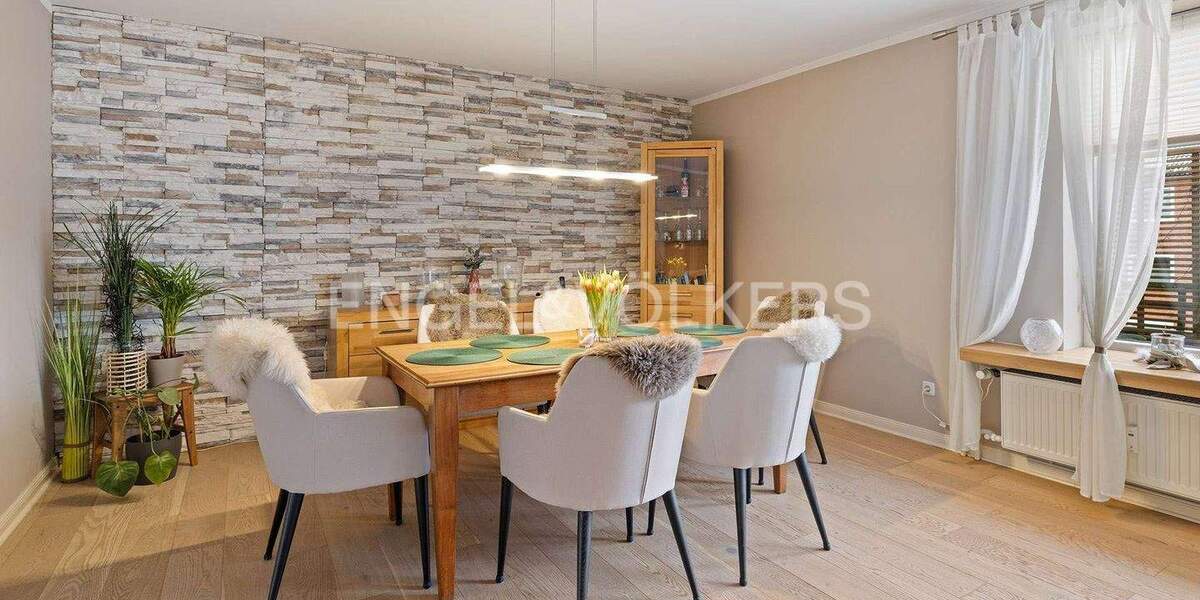 Etagenwohnung Norderstedt Garstedt - 4 Zimmer, 106 m&sup2;, 330.000&euro; | Angebot:25701927