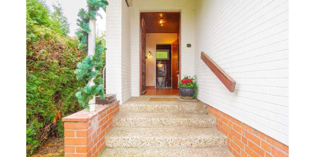 Mehrfamilienhaus, Wohnhaus Hamburg Poppenbüttel - 7 Zimmer, 263 m&sup2;, 895.000&euro; | Angebot:23980153