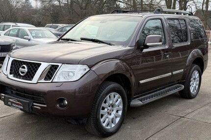 Nissan Pathfinder 202.529 km 13.990 &euro; Hamburg 22529