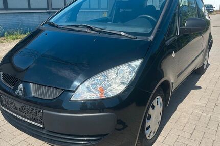 Mitsubishi Colt 99.000 km 2.750 &euro; Hamburg 22045