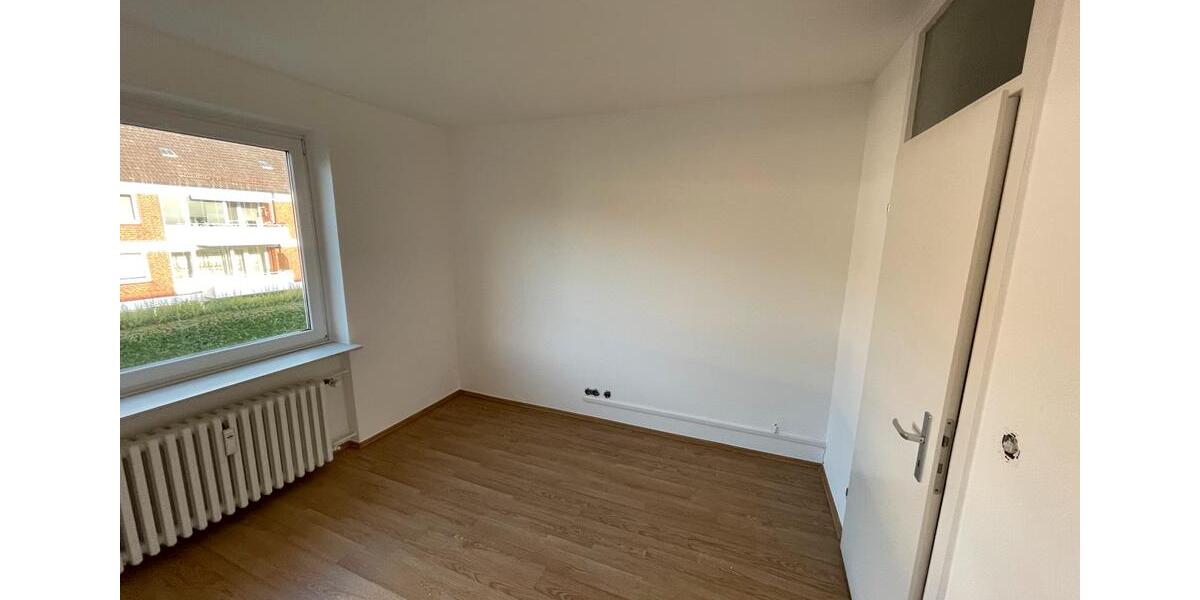 Etagenwohnung Reinbek - 4 Zimmer, 99 m&sup2;, 1.385&euro; | Angebot:25517245