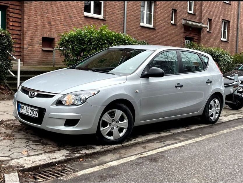 i30