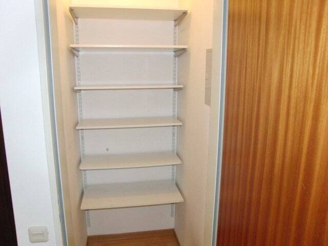 Etagenwohnung Glinde - 2 Zimmer, 77 m&sup2;, 1.080&euro; | Angebot:26261761