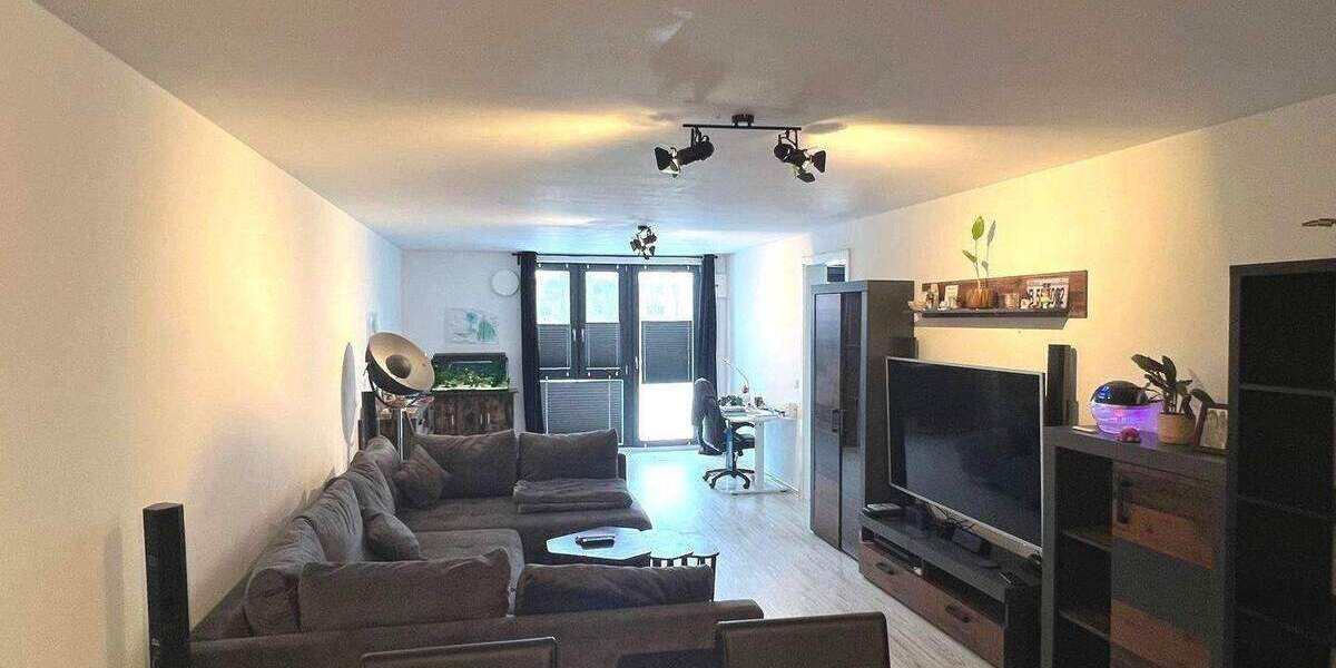 Etagenwohnung Wedel - 3 Zimmer, 100 m&sup2;, 1.200&euro; | Angebot:25627104