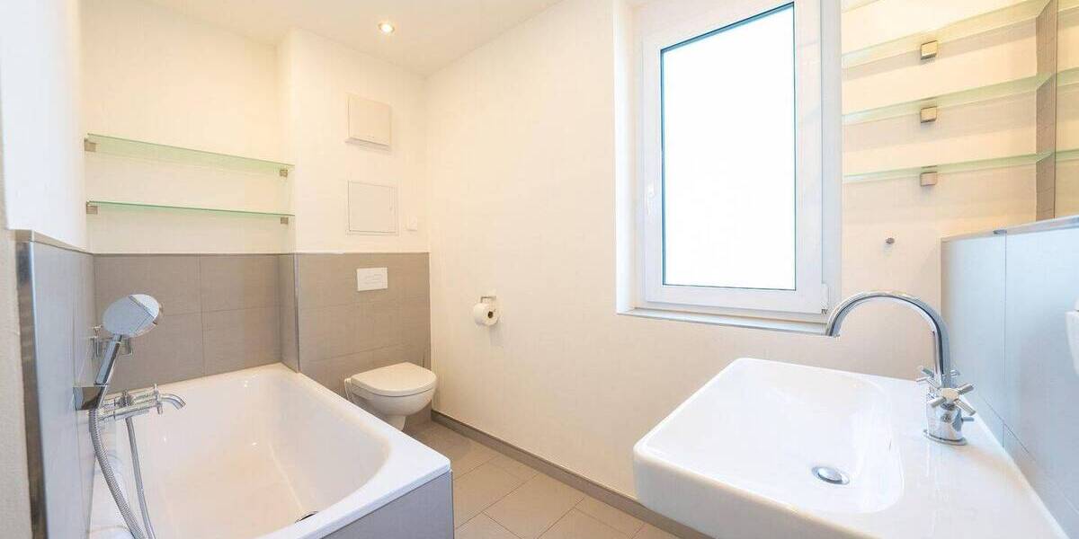 Reihenmittelhaus Hamburg Niendorf - 6 Zimmer, 140 m&sup2;, 899.000&euro; | Angebot:26657368