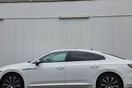 VW Arteon 150.000 km 23.900 € Hamburg 22419