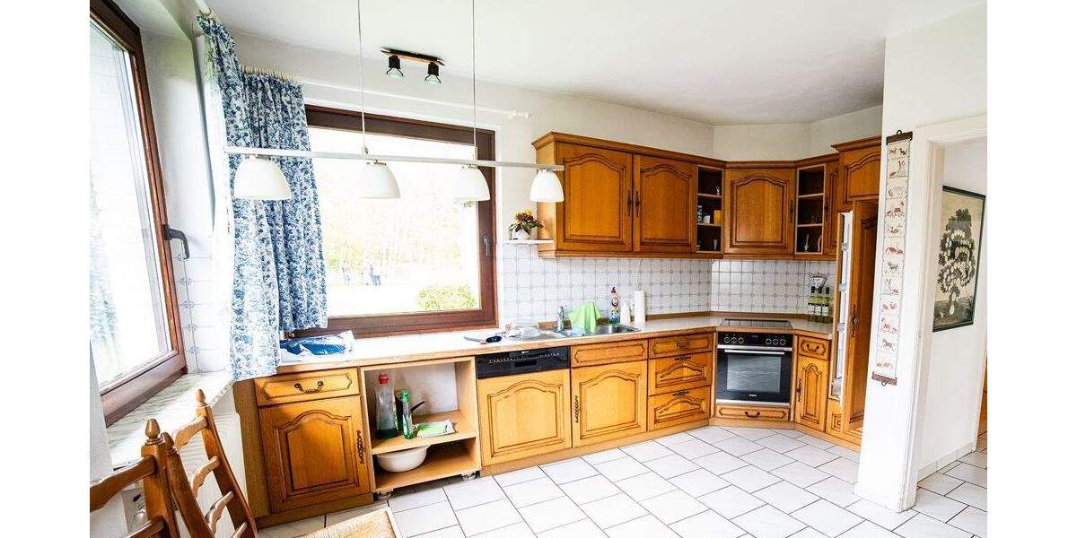 Bungalow auf traumhaften Hanggrundstück im Herzen von Sottorf dem schönsten Dorf im Rosengarten 6 zimmer