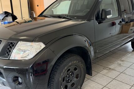 Nissan Navara 173.000 km 9.499 &euro; Geesthacht (bei Hamburg) 21502