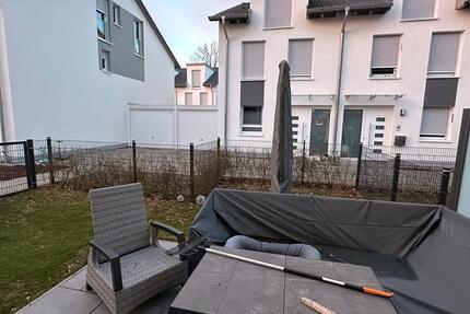 Wohnung Schenefeld - 5 Zimmer, 150 m&sup2;, 2.250&euro; | Angebot:25590013