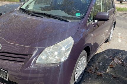 Toyota Verso 345.000 km 4.100 &euro; Hamburg 21109