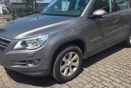 VW Tiguan 143.518 km 5.990 &euro; Hamburg 20537