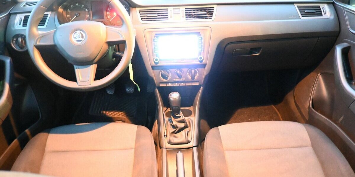 Skoda Rapid Spaceback 1.2 NAVI!!! Steuerkette neu!!! 175.000 km 6.660 &euro; Seevetal - Hittfeld 21218