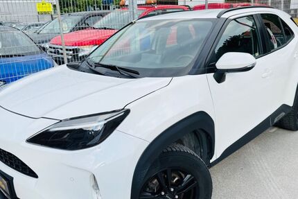 Toyota Yaris Cross 147.600 km 17.900 € Hamburg 20537