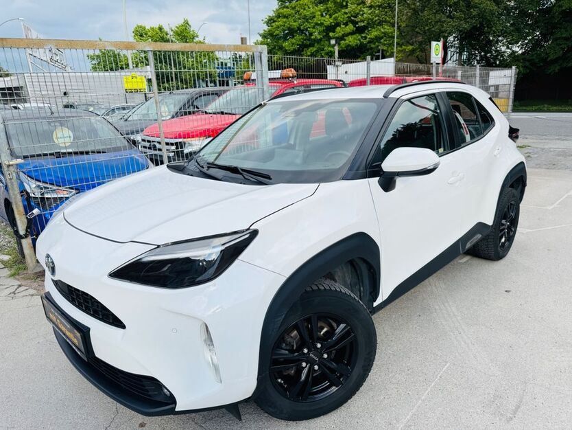 Toyota Yaris Cross 147.600 km 17.900 € Hamburg 20537