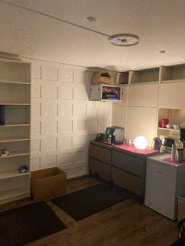 Schönes Büro 4 Räume in zentraler Lage, Fahrstuhl, TG zimmer