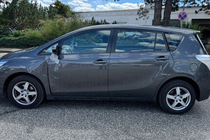 Toyota Verso 171.510 km 8.390 &euro; Barsbüttel 22885