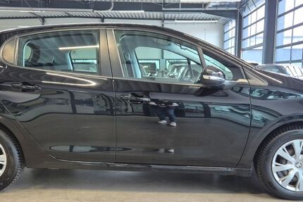Peugeot 208 59.000 km 8.790 &euro; Geesthacht bei Hamburg 21502