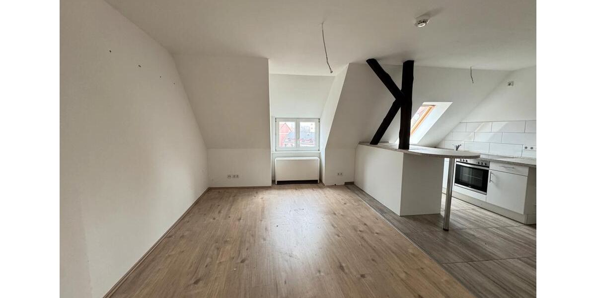 Dachgeschoßwohnung Hamburg Stellingen - 2 Zimmer, 40 m&sup2;, 410&euro; | Angebot:26131807