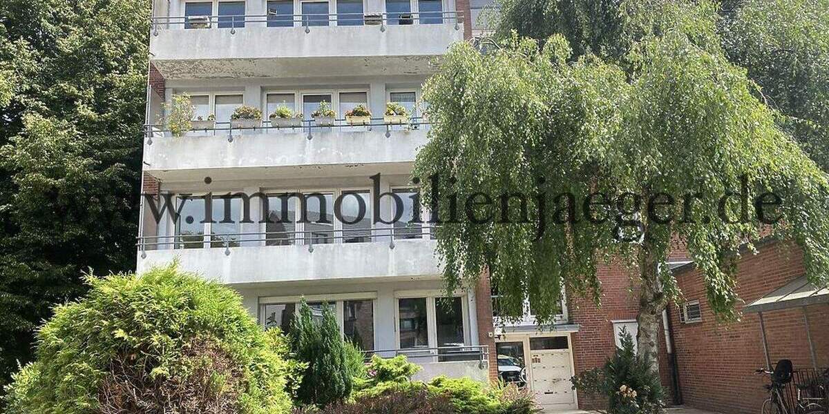 Poppenbüttel Fußnähe zum Moorhof - zurückgesetzte Wohnung mit Balkon - Erstbezug nach Vollsanierung 3 zimmer