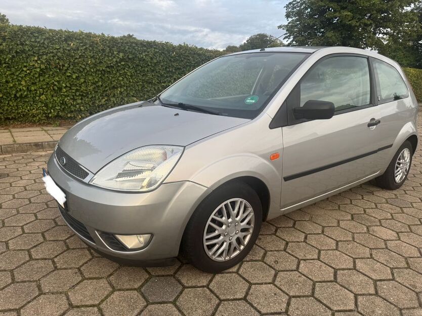 Ford Fiesta 125.000 km 2.499 € Rosengarten 21224