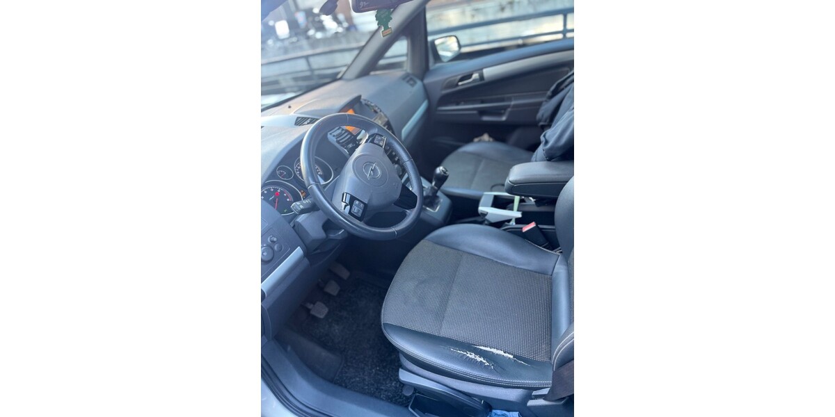 Opel Zafira 209.103 km 4.799 € Geesthacht 21502