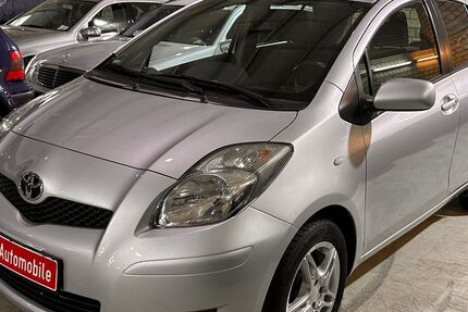 Toyota Yaris 145.400 km 6.250 &euro; Hamburg 21079