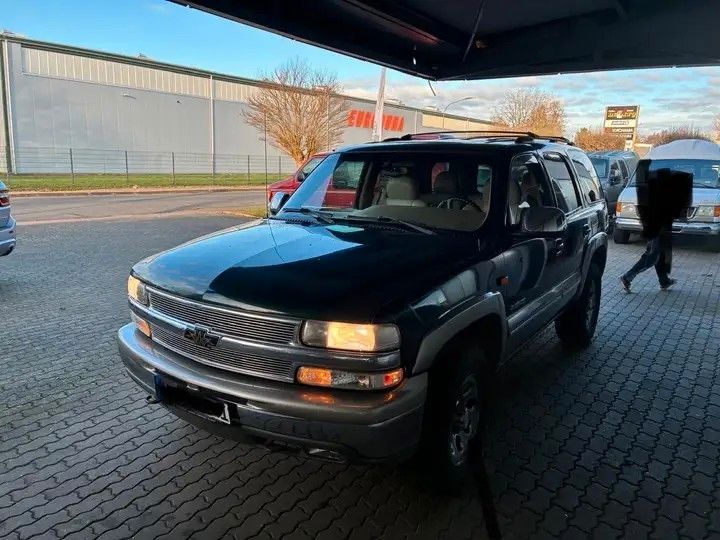 Chevrolet Tahoe 280.000 km 9.800 &euro; Bargteheide 22941