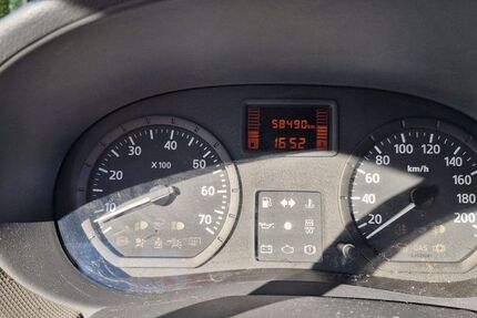 Dacia Sandero 59.000 km 3.199 &euro; Hamburg 21035