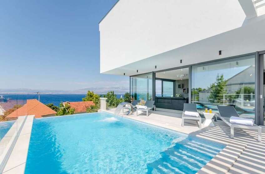 Haus zum Kaufen in Brac 3.600.000 € 620 m²