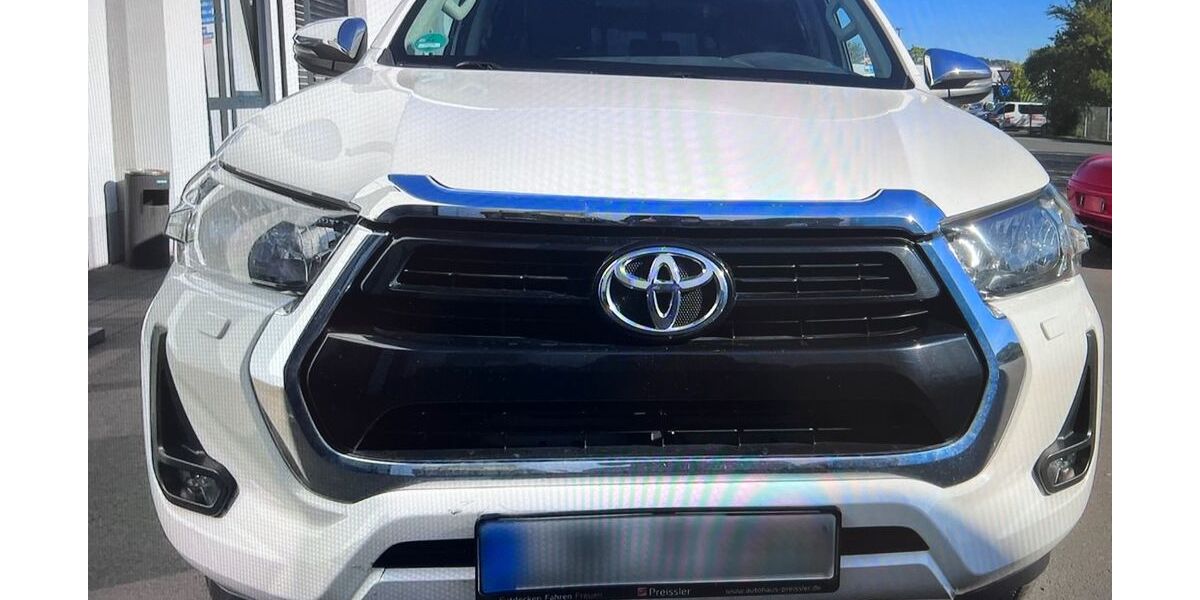 Toyota Hilux 257.920 km 29.950 &euro; Hamburg - 1 Min. vom Hamburg Airport 22415