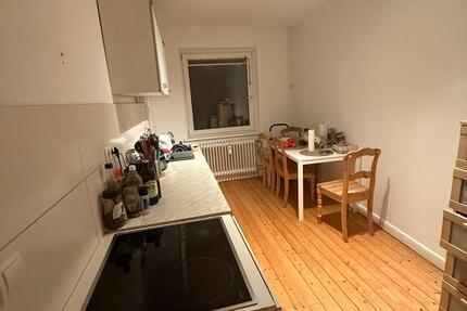 Wohnung WG Nur für Frauen!!!!ab sofort frei 2 zimmer