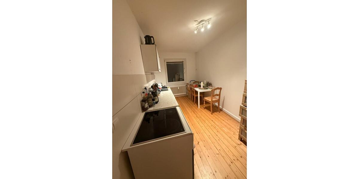 Wohnung WG Nur für Frauen!!!!ab sofort frei 2 zimmer