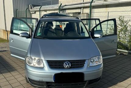 VW Touran 220.000 km 2.500 € Hamburg 21035
