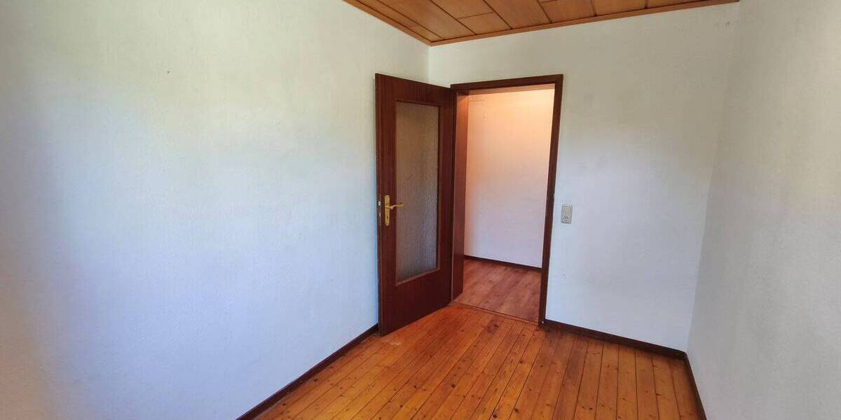 Mehrfamilienhaus, Wohnhaus Uetersen - 6 Zimmer, 140 m&sup2;, 349.000&euro; | Angebot:26798881