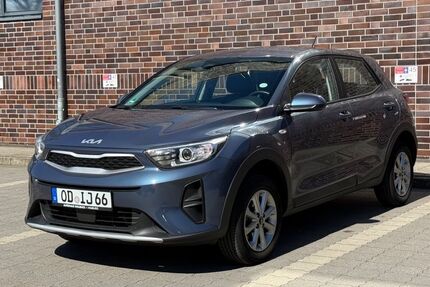 Kia Stonic 9.800 km 16.499 &euro; Barsbüttel 22885