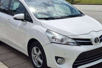 Toyota Verso 231.562 km 4.350 &euro; Hamburg 20097