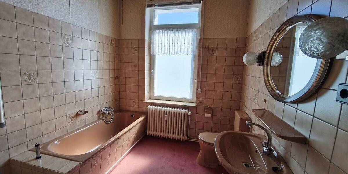 Mehrfamilienhaus, Wohnhaus Uetersen - 7 Zimmer, 153 m&sup2;, 299.000&euro; | Angebot:26160455