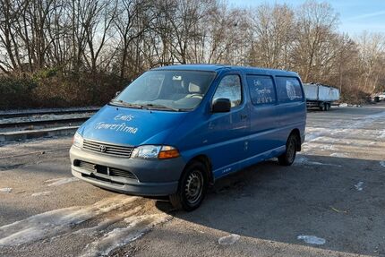 Toyota Hiace 220.314 km 7.300 &euro; HAMBURG 22113