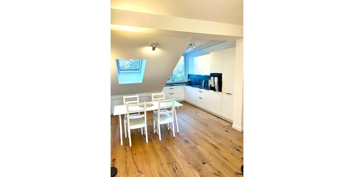 Wohnen auf Zeit: Neubauwohnung im charmantem Bestandshaus 3 zimmer