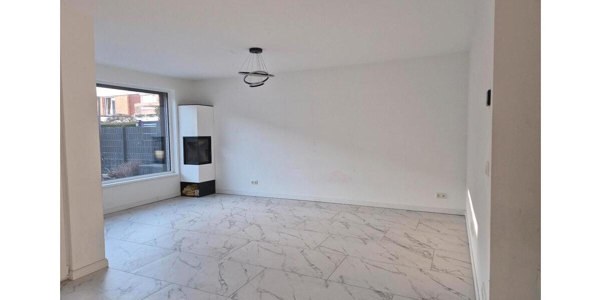 Reihenhaus Wedel - 4.5 Zimmer, 127 m&sup2;, 2.260&euro; | Angebot:25489402