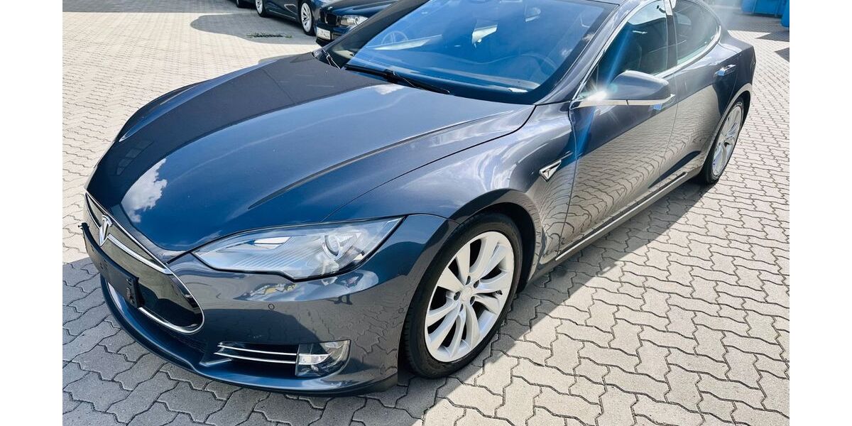 Tesla Model S 186.000 km 19.999 &euro; Geesthacht 21502