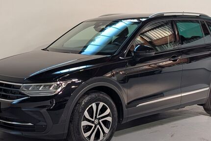 VW Tiguan 33.690 km 26.975 &euro; Ellerhoop bei Hamburg 25373
