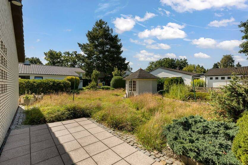 Sonniges Grundstück mit großem Potenzial in familienfreundlicher Lage - Nähe Hamburg