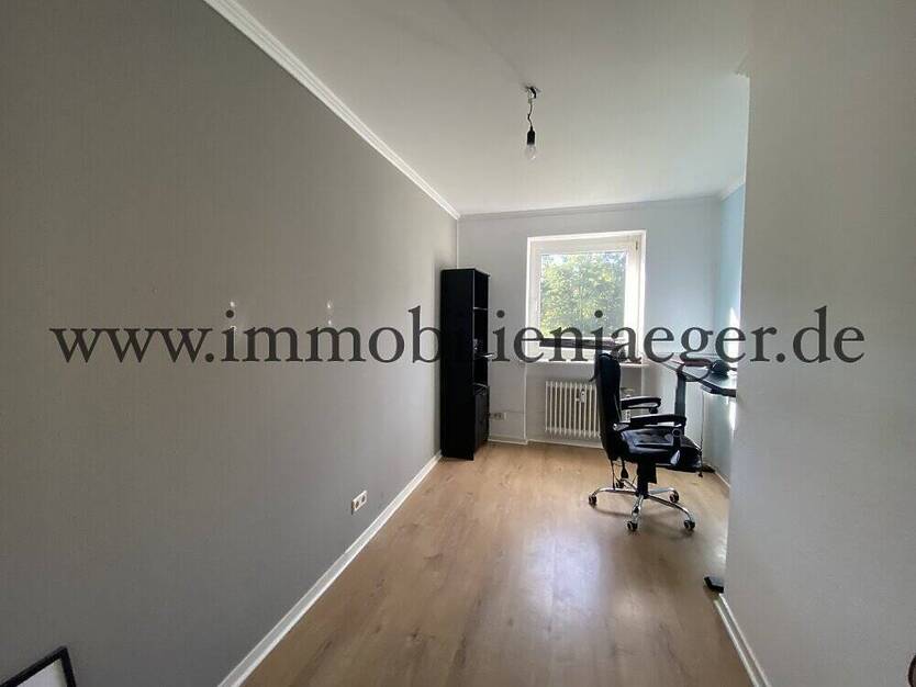 Fußnähe zum RKZ Farmsen - Modernsierte EckWohnung mit Balkon - Gäste-WC - Am Wanderweg Berner Au