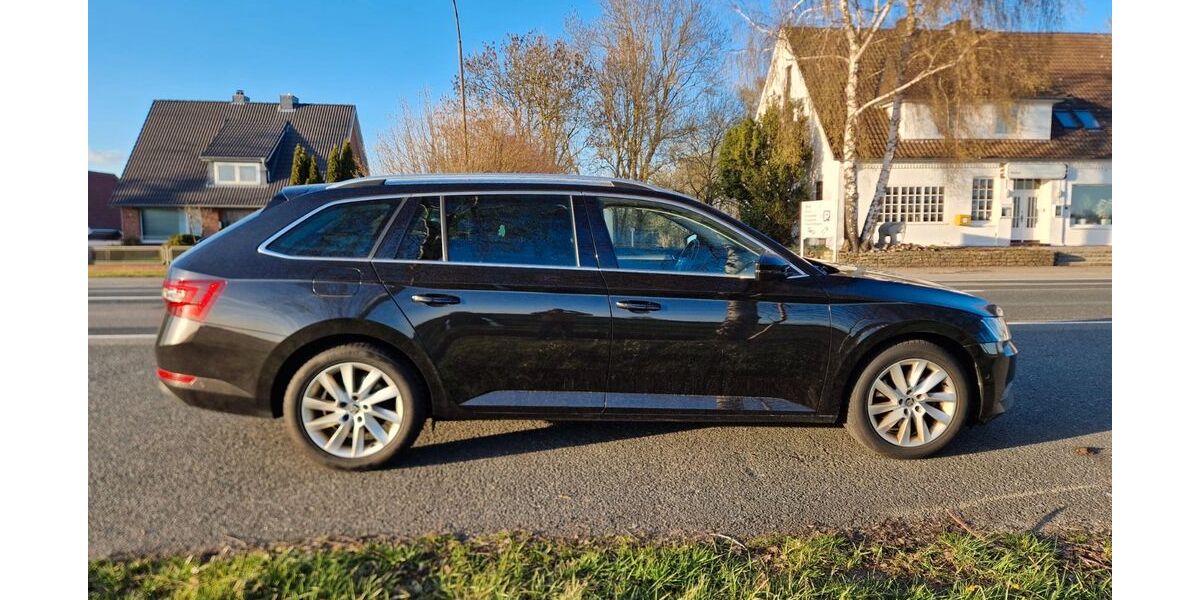 Skoda Superb 199.211 km 14.790 &euro; Drage 21423